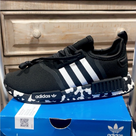 Size boys addidas Never worn!! Great for back to school